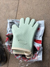 拜杰防燙手套 隔熱烤箱手套雙層硅膠耐高溫烘焙五指手套清新綠2只裝 曬單實(shí)拍圖