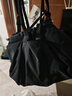 優(yōu)衣庫合作款/女裝抽繩拎包483050 09 黑色 均碼(48.5 × 20 × 27 cm) 曬單實(shí)拍圖