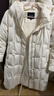 波司登（BOSIDENG）新款鵝絨羽絨服商場(chǎng)熱賣(mài)同款女中厚過(guò)膝長(cháng)款修身連帽外套 【店長(cháng)推薦】凝脂白8513 M 165/88A 體重約110-120斤 曬單實(shí)拍圖