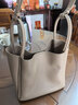 百麗女包簡(jiǎn)約通勤菜籃子包送禮牛皮手提大容量水桶包JY177DX5 灰色 曬單實(shí)拍圖