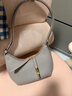 芙拉（FURLA）【禮物】GOCCIA牛皮小號女士簡(jiǎn)約高級感單肩包月牙包腋下 巖石灰+灰色 曬單實(shí)拍圖