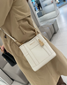 CHARLES&KEITH26春新品氣質(zhì)通勤水桶包腋下包斜挎包生日禮物CK2-10671860 Cream奶白色 S 曬單實(shí)拍圖
