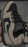 Jordan男休閑鞋喬丹AJ1 AIRJORDAN1摩卡小倒鉤運動(dòng)鞋IB7109-005黑棕42.5 曬單實(shí)拍圖