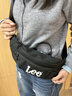 Lee潮流胸包2026春夏新款斜挎包包簡(jiǎn)約通勤騎行運動(dòng)小背包郵差包 曜石黑 曬單實(shí)拍圖