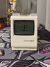 jeffbona麥金塔鬧鐘充電款電子智能靜音時(shí)鐘簡(jiǎn)約復古1984電腦設計家用學(xué)生多功能大屏床頭鐘開(kāi)學(xué)升學(xué)季必備 白色 曬單實(shí)拍圖