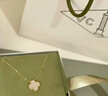 梵克雅寶（Van Cleef & Arpels）項鏈女 四葉草項鏈幸運Alhambra系列女士項鏈 送女友禮物 中號 白貝母 VCARA45900 15MM ?？ㄐ畔?隨機年份 曬單實(shí)拍圖