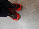 安踏（ANTA）兒童運動(dòng)鞋男女大童赤焰6跑步鞋26春季新款旋鈕扣潮酷夜光跑鞋 【男密網(wǎng)夜光版】黑/熱力紅-8 37 鞋內長(cháng)23.5cm 曬單實(shí)拍圖