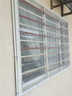 梓晨【高端母嬰級】304不銹鋼窗紗網(wǎng)自裝窗戶(hù)防蚊紗窗家用防鼠貓紗網(wǎng) 【高端母嬰級】黑紗+灰邊【304不銹鋼+加寬4CM魔術(shù)貼】 100x100cm 曬單實(shí)拍圖