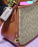 蔻馳（COACH）【禮物】CARY系列女士經(jīng)典標志斜挎包單肩馬鞍包高級感春季女包 B4/棕黃色 焦糖色(新版） 曬單實(shí)拍圖