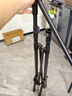 折疊晾衣架落地免安裝伸縮晾衣桿室內陽(yáng)臺立式掛衣架家用曬衣架 曜石黑-單桿款 折疊可伸縮 三角防風(fēng) 曬單實(shí)拍圖