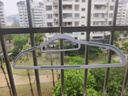 佳幫手衣架無(wú)痕掛衣服防滑學(xué)生宿舍成人兒童晾曬掛衣陽(yáng)臺寬肩衣?lián)?4只 曬單實(shí)拍圖