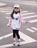 拙拙豬（Zhuozhuozhu）女童外套棒球服春秋2026新款洋氣時(shí)髦中大童時(shí)尚休閑兒童春裝上衣 白花灰色 150 曬單實(shí)拍圖