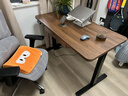 凡積實(shí)木電動(dòng)升降桌智能電腦桌可升降電競桌子家用辦公學(xué)習工作臺書(shū)桌 3CM桌面【單電機】胡桃色 120x60x75CM 曬單實(shí)拍圖