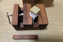 【全網(wǎng)低價(jià)】榮寶齋 印床 檀香木篆刻印章工具用品刻床 石料刻章固定石章夾具 檀香木印床 曬單實(shí)拍圖