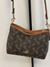 蔻馳（COACH）奧萊女士女包馬車(chē)圖案印花LAUREL 19號單肩包斜挎包流浪包禮物 IM/松露色 混合色 曬單實(shí)拍圖