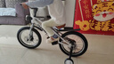 鳳凰兒童自行車(chē)男女小孩初學(xué)腳踏車(chē)鎂合金輔助輪自行車(chē) 法拉利山地車(chē) 輻條輪銀色-碟剎-輔助輪+車(chē)燈 16寸【適合105-140cm】 曬單實(shí)拍圖