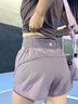 phigeer戶(hù)外跑步女運動(dòng)套裝夏季后口袋可放手機短袖瑜伽服速干健身訓練服 灰咖紫短褲 M 曬單實(shí)拍圖
