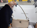 Calvin Klein時(shí)尚腋下包禮物休閑通勤洋氣包包金屬字母拉鏈CK女包單肩法棍包 曬單實(shí)拍圖