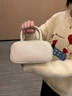熱風(fēng)2026新款波士頓手提斜挎單肩保齡球包時(shí)尚實(shí)用生日禮物送女生老婆 【白杏色+臘腸狗掛飾】小眾輕奢品牌高級感小包 通勤腋下包送女朋友老婆女生 曬單實(shí)拍圖
