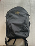 ARC'TERYX始祖鳥(niǎo) MANTIS 26 BACKPACK 男女同款 背包 BLACK/黑色 均碼 曬單實(shí)拍圖
