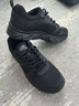 安踏男鞋運動(dòng)鞋男春夏季男士軟底網(wǎng)面透氣跑步鞋休閑鞋皮面防水鞋子男 【熱賣(mài)推薦款春季新款男鞋】黑色 42 （8.5碼） 曬單實(shí)拍圖