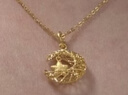 周大福星星攬月星月織夢(mèng)黃金吊墜女(工費360)約2.45g EOF1634 曬單實(shí)拍圖