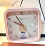 卡通靜音鬧鐘學(xué)生用起床神器床頭桌面兒童女孩男孩專(zhuān)用時(shí)尚小時(shí)鐘 NZ316方形粉色 （13厘米） 曬單實(shí)拍圖