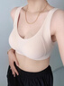 意芬無(wú)痕內衣女小胸聚攏上托防下垂收副乳女士背心式無(wú)鋼圈隱形文胸 肌底膚 【10A抗菌-山茶油潤膚】 M （建議90-110斤穿著(zhù)） 曬單實(shí)拍圖