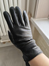 俞兆林（YUZHAOLIN）羊皮手套女冬可愛(ài)韓版觸屏加絨加厚防寒保暖防風(fēng)開(kāi)車(chē)短款摩托機車(chē) 黑色/真皮/絨里 S 曬單實(shí)拍圖