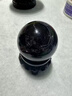 AGOPROFIL天然黑曜石桌面擺件水晶球原石打磨風(fēng)水客廳裝飾玄關(guān)辦公室擺件 【原礦黑曜石】9cm（送底座） 曬單實(shí)拍圖