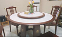 言居烏金木巖板餐桌全實(shí)木圓桌家用帶電磁爐餐桌椅子組合全套吃飯桌子 1.3米一桌6椅【送配套轉盤(pán)】 配大款椅子 曬單實(shí)拍圖