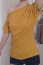 衣然呈品T恤女春夏新款美式高街潮牌黃色斜肩修身露肩簡(jiǎn)約百搭短袖上衣女 黃色 M 【建議90-105斤】 曬單實(shí)拍圖