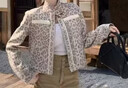 衣然呈品重磅夾克女春季新款美式高街潮牌拼接寬松豹紋立領(lǐng)長(cháng)袖上衣外套女 杏色 M 【建議90-105斤】 曬單實(shí)拍圖