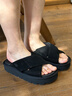 UGG夏季新款女士舒適時(shí)尚純色厚底露趾休閑交叉一字拖鞋 1178876 BLK | 黑色 36 曬單實(shí)拍圖