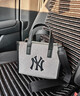 MLB官方 男女士復古26冬季新款運動(dòng)斜挎包單肩包禮物 紐約洋基隊/黑色 F 曬單實(shí)拍圖