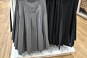 優(yōu)衣庫女裝寬褶中裙/半身裙裙子479916 488364 488364/08深灰色 S 曬單實(shí)拍圖