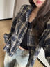 尚靜格子翻領(lǐng)長(cháng)袖襯衫女2026春季新款寬松百搭單排扣襯衣短款上衣外套 藍色格子 M 曬單實(shí)拍圖