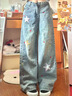 OEMG 星星貼布彎刀牛仔褲女男春秋季水洗做舊寬松闊腿顯瘦百搭長(cháng)褲子 淺藍色 【高品質(zhì)】 M [建議90-105斤] 曬單實(shí)拍圖