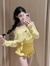 恬飾連體泳衣女修身顯瘦保守顯白小清新學(xué)生荷葉邊美背罩衫泡溫泉遮肉 泳衣女【奶黃色加罩衫】 均碼 【建議80-115斤】 曬單實(shí)拍圖