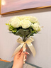 東之天地 手捧花仿真白色玫瑰手捧花領(lǐng)證拍照道具伴娘花束絹花球婚禮花束 白玫瑰手捧花1束【含絲帶】 曬單實(shí)拍圖