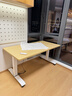 樂(lè )歌電動(dòng)升降桌電腦桌雙電機站立辦公學(xué)習寫(xiě)字書(shū)桌E5-N/1.4m原木色 曬單實(shí)拍圖