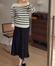 Sellynear孕婦裝春季上衣2026新款時(shí)尚寬松長(cháng)袖一字領(lǐng)條紋針織衫 白底條紋 M 曬單實(shí)拍圖