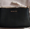 MICHAEL KORS禮物輕奢MK女包JET SET TRAVEL腋下斜挎手拿包中號黑/金色 曬單實(shí)拍圖