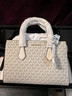 MICHAEL KORS禮物輕奢MK女士包SHEILA老花單肩手提包 中號香草白/奶白色 曬單實(shí)拍圖