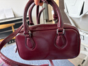 百麗馬年系列女包紅色真皮波士頓包裂紋漆皮斜挎包X7467AX6 騏驥紅 曬單實(shí)拍圖