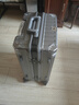 億煊行李箱女鋁框拉桿箱高顏值學(xué)生網(wǎng)紅結實(shí)耐用男多功能大容量旅行箱 深灰色【全新升級鋁框+usb充電】 22英寸 【終身保修+備用輪+箱套】 曬單實(shí)拍圖