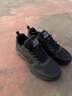 安踏男鞋運動(dòng)鞋男春夏季男士軟底網(wǎng)面透氣跑步鞋休閑鞋皮面防水鞋子男 【熱賣(mài)推薦款春季新款男鞋】黑色 42 （8.5碼） 曬單實(shí)拍圖