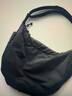 優(yōu)衣庫女裝/男裝蓬松挎包/單肩包26春夏新款481663 09 黑色 均碼(44 × 17 × 32.5 cm) 曬單實(shí)拍圖