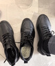 千百度【頭層牛皮】秋季新款黑色休閑鞋男士商務(wù)軟底運動(dòng)鞋男鞋 曬單實(shí)拍圖