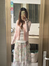 瑪嬌媚（Majiaomei）連衣裙女裝套裝2026年春秋新款超火穿搭法式針織開(kāi)衫碎花半身裙子 粉色開(kāi)衫+碎花半身裙+打底背心【三件套】 M 曬單實(shí)拍圖